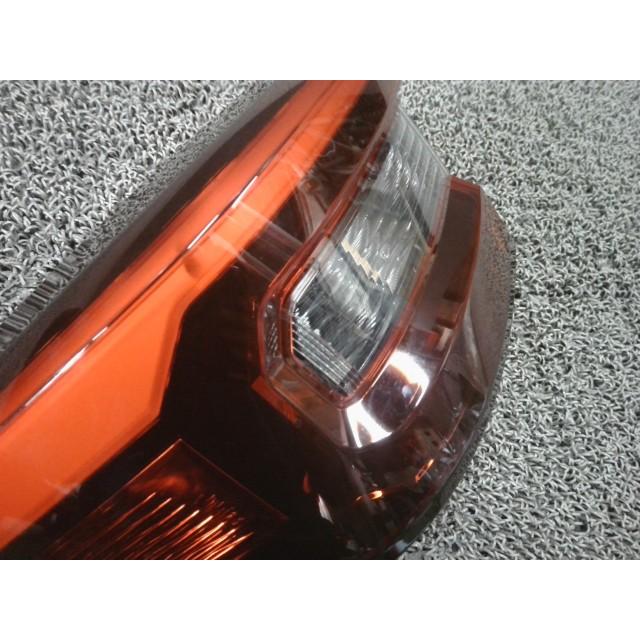 ライズ 5AA-A202A 左テールランプ 81561-B1170 : ファーストパーツ1号 