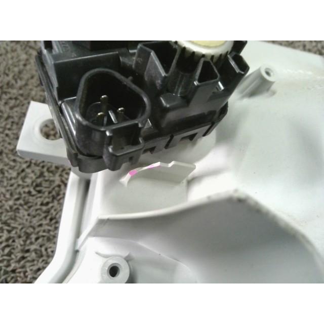 ハイエース 3DF-GDH211K 右ヘッドライト ヘッドランプ   81130-26721_1