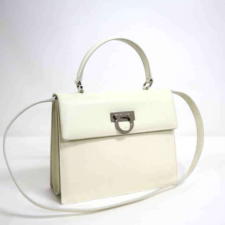 Ferragamo】フェラガモ 斜めかけショルダーバック ガンチー二