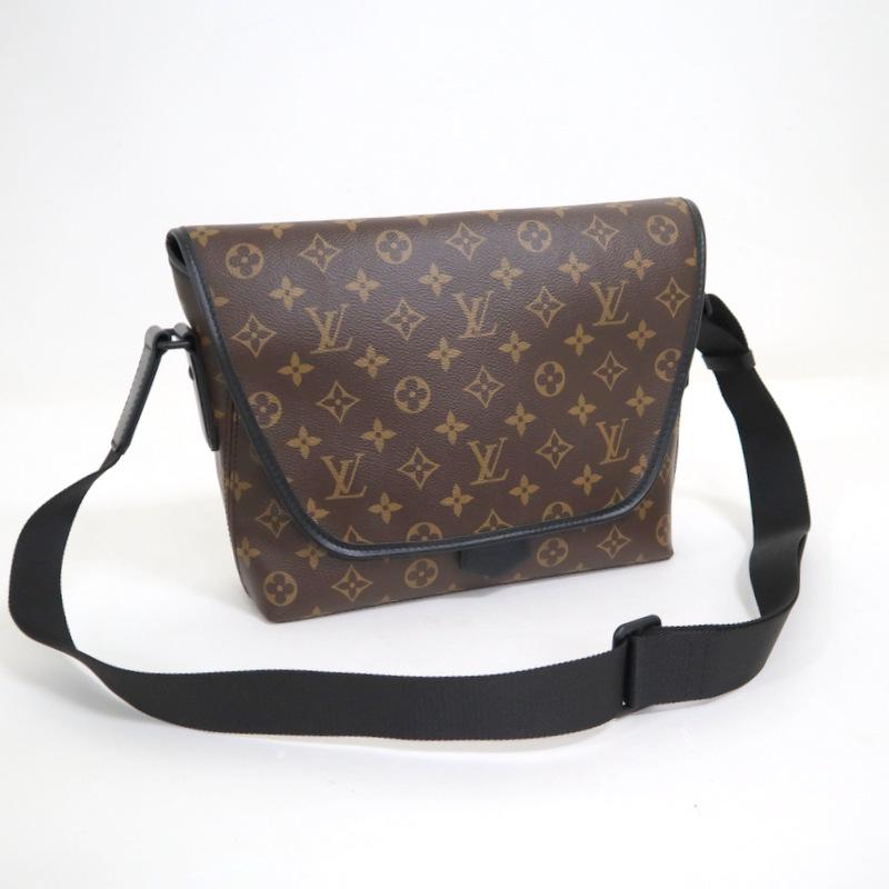 LOUIS VUITTON】ルイヴィトン マグネティック・メッセンジャー  