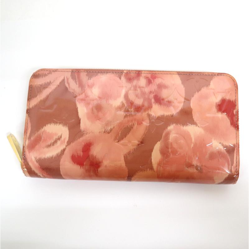 ルイヴィトン モノグラム ヴェルニ イカット フラワー ジッピー