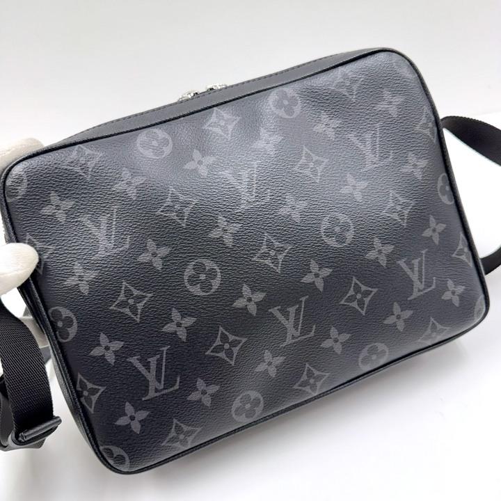 新品未使用 ルイヴィトン タイガ アウトドア メッセンジャー ショルダーバッグ LOUIS VUITTON】ルイヴィトン『タイガ アウトドア メッセンジャー PM