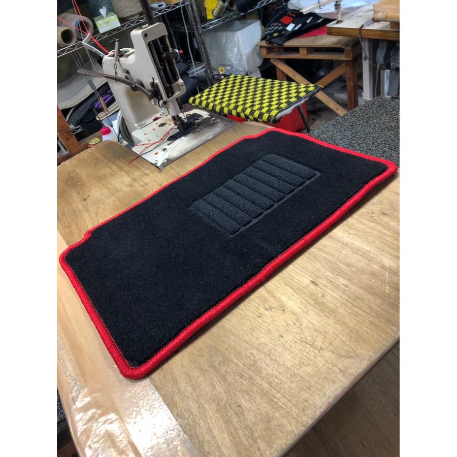ハンドルコントローラー レーシングシート フロアマット STRASSE LEDフロアマット レーシングコックピット専用 光る マット