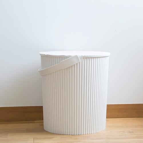 オムニウッティ 収納バケツllサイズ l 収納箱 収納ボックス ランドリーボックス 衣類収納 洗車 道具入れ 小物入れ おもちゃ箱 ゴミ箱 ダストボックス Hac 400 0004 Red Cabin 通販 Yahoo ショッピング