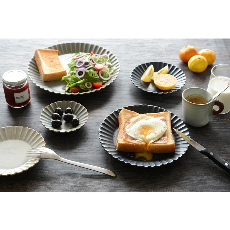 バルバリ ココガモプレート (barbarie スタジオエム お皿 陶器 器 赤土