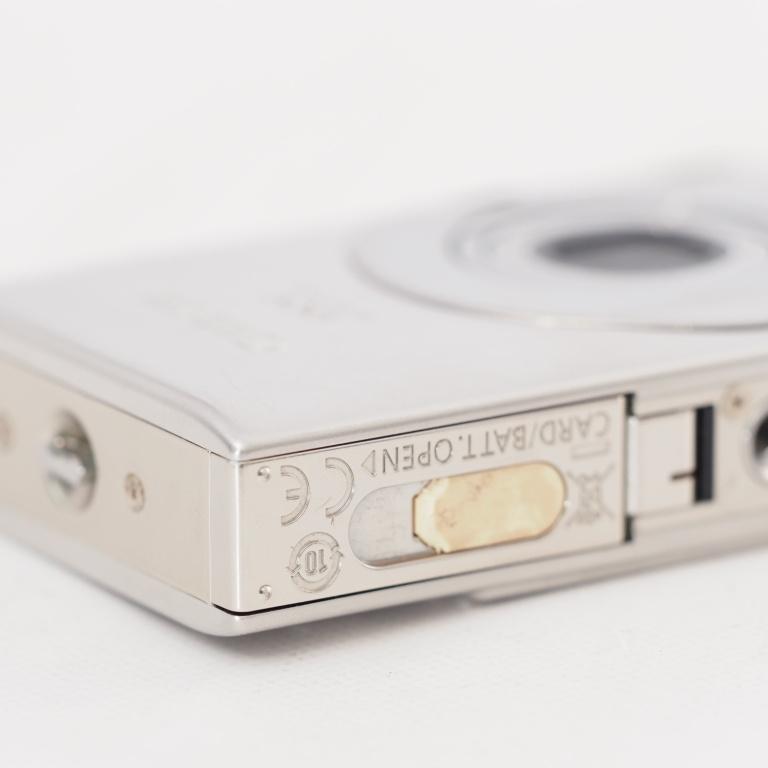 Canon デジタルカメラ IXY イクシ DIGITAL 25IS (シルバー) IXYD25IS  