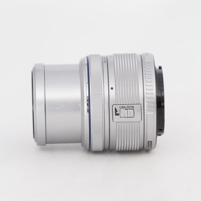 OLYMPUS オリンパス 標準ズームレンズ M.ZUIKO DIGITAL 14-42mm F3.5-5.6 II R シルバー #13472 |  | 07