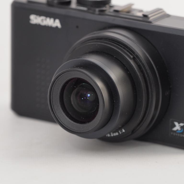 SIGMA シグマ デジタルカメラ DP1 APS-Cセンサー Foveon X3センサー