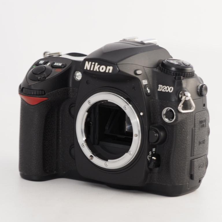 Nikon ニコン D200 デジタル一眼レフカメラ ボディ Nikon ニコン D200 ボディ デジタル一眼レフ #13539 : カメラ