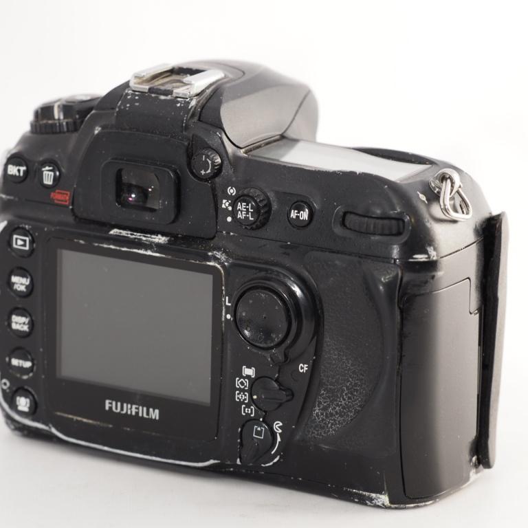 FUJIFILM フジフイルム デジタル一眼レフカメラ FinePix (ファインピックス) S5 Pro FX-S5P #13559 |  | 03