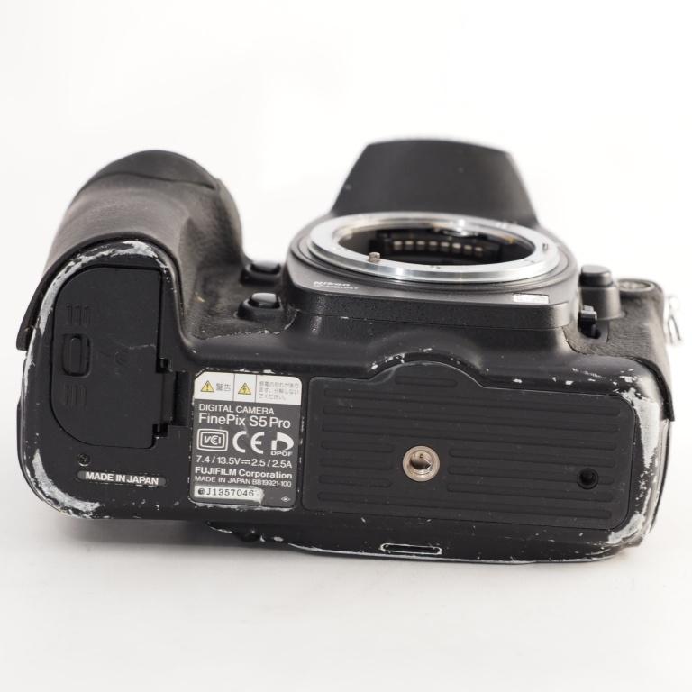 FUJIFILM フジフイルム デジタル一眼レフカメラ FinePix (ファインピックス) S5 Pro FX-S5P #13559 |  | 06