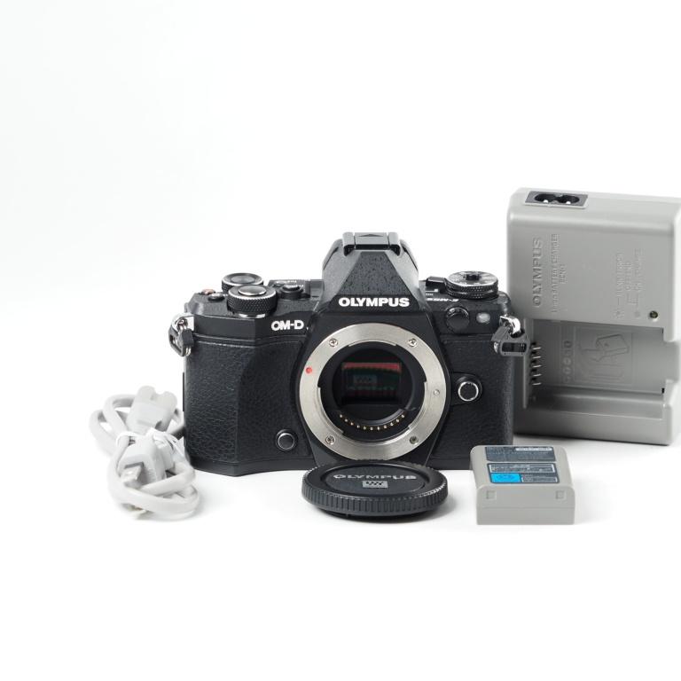 OLYMPUS ミラーレス一眼カメラ OM-D E-M5 MarkII ボディ ブラック E-M5 MarkIIBody BLK #14136 |  | 01