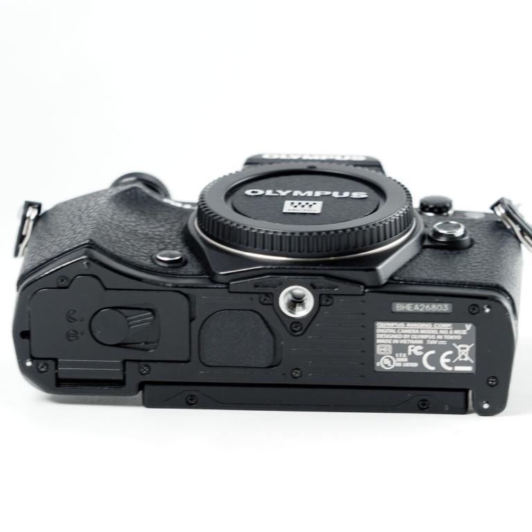 OLYMPUS ミラーレス一眼カメラ OM-D E-M5 MarkII ボディ ブラック E-M5 MarkIIBody BLK #14136 |  | 07