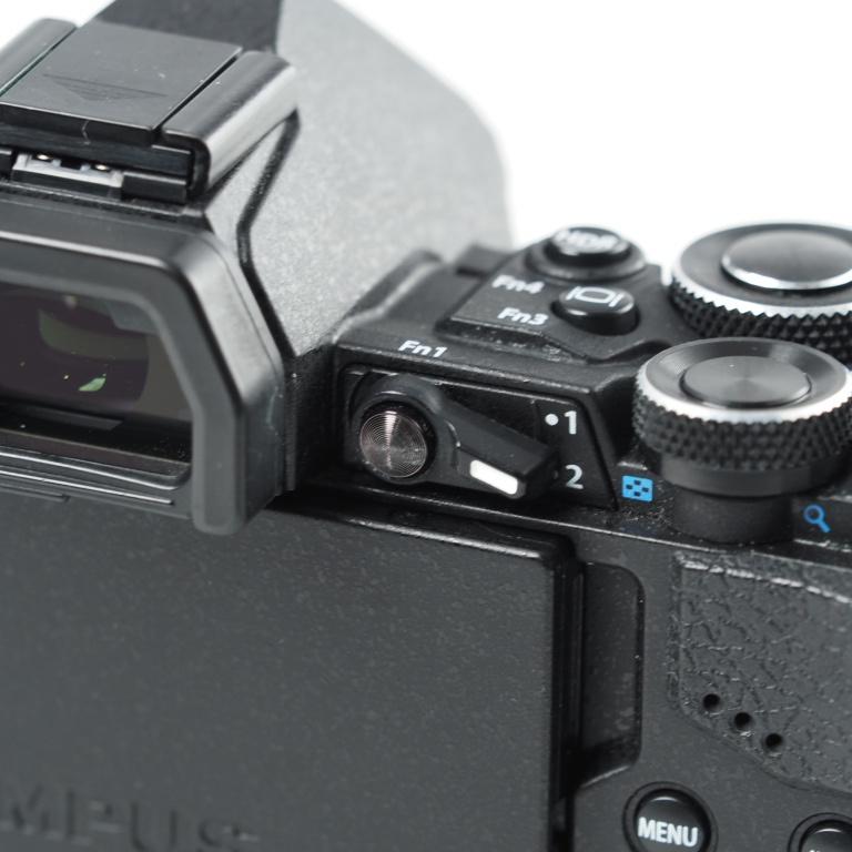 OLYMPUS ミラーレス一眼カメラ OM-D E-M5 MarkII ボディ ブラック E-M5 MarkIIBody BLK #14136 |  | 09