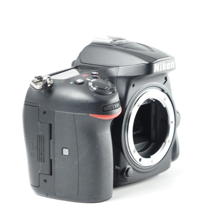 Nikon ニコン デジタル一眼レフカメラ D7200 ボディ #14182 : カメラ