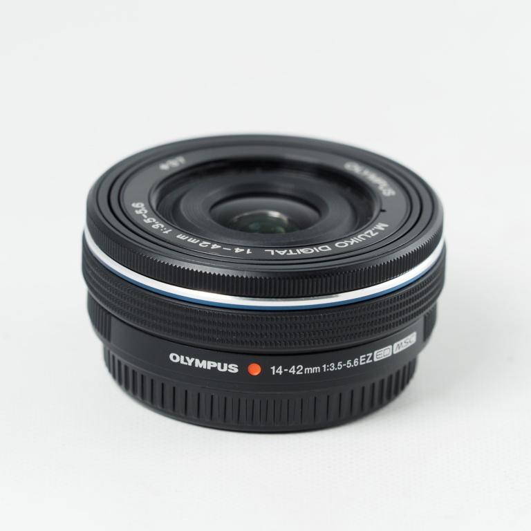 OLYMPUS M.ZUIKO DIGITAL ED 14-42mm F3.5-5.6 EZ ブラック オリンパス 電動式パンケーキズームレンズ #14219 | 