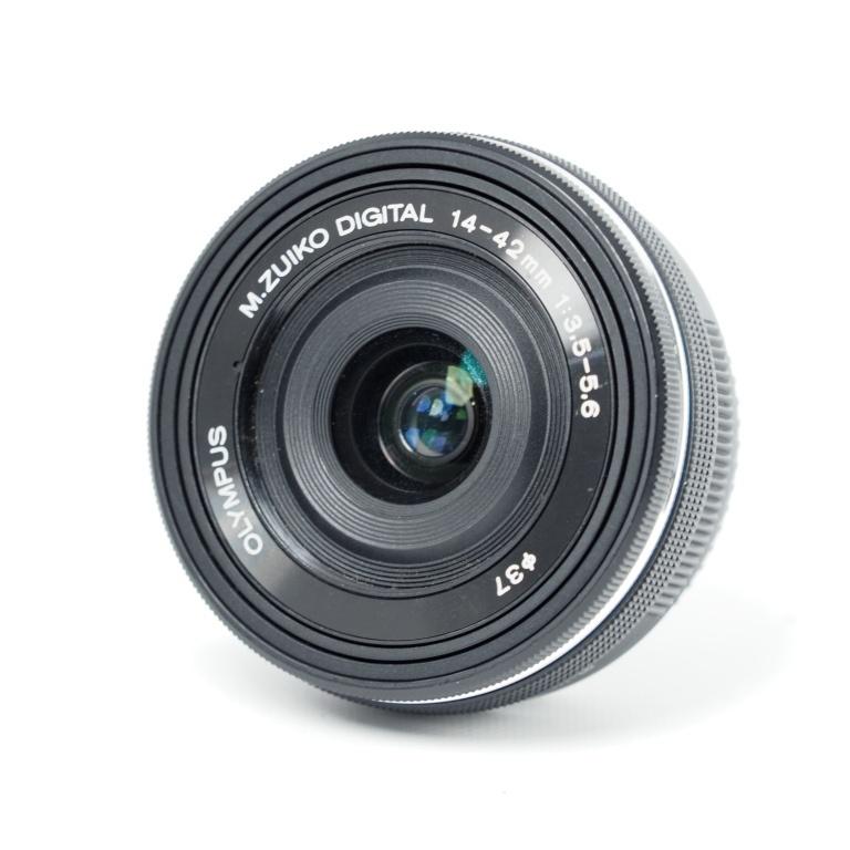 OLYMPUS M.ZUIKO DIGITAL ED 14-42mm F3.5-5.6 EZ ブラック オリンパス 電動式パンケーキズームレンズ #14219 |  | 02