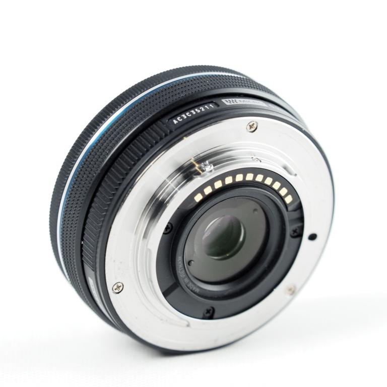 OLYMPUS M.ZUIKO DIGITAL ED 14-42mm F3.5-5.6 EZ ブラック オリンパス 電動式パンケーキズームレンズ #14219 |  | 04