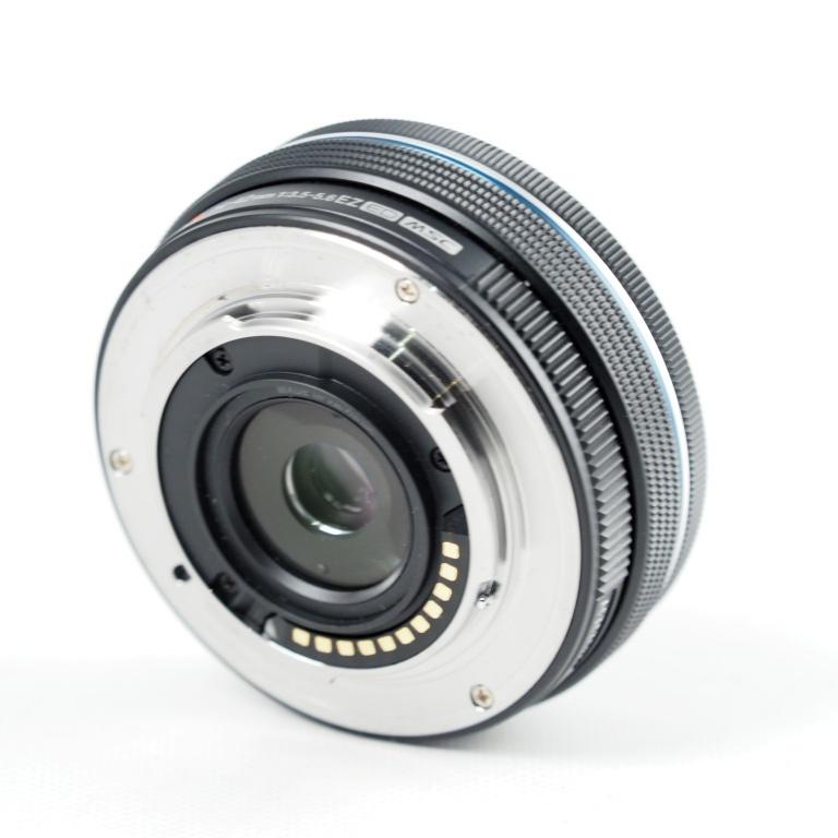 OLYMPUS M.ZUIKO DIGITAL ED 14-42mm F3.5-5.6 EZ ブラック オリンパス 電動式パンケーキズームレンズ #14219 |  | 05
