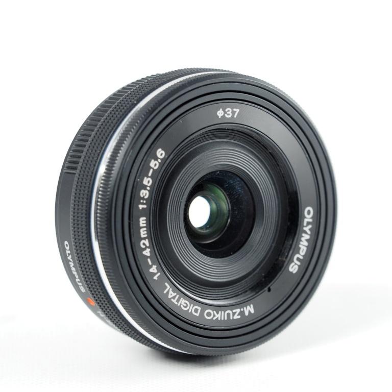 OLYMPUS M.ZUIKO DIGITAL ED 14-42mm F3.5-5.6 EZ ブラック オリンパス 電動式パンケーキズームレンズ #14219 |  | 08