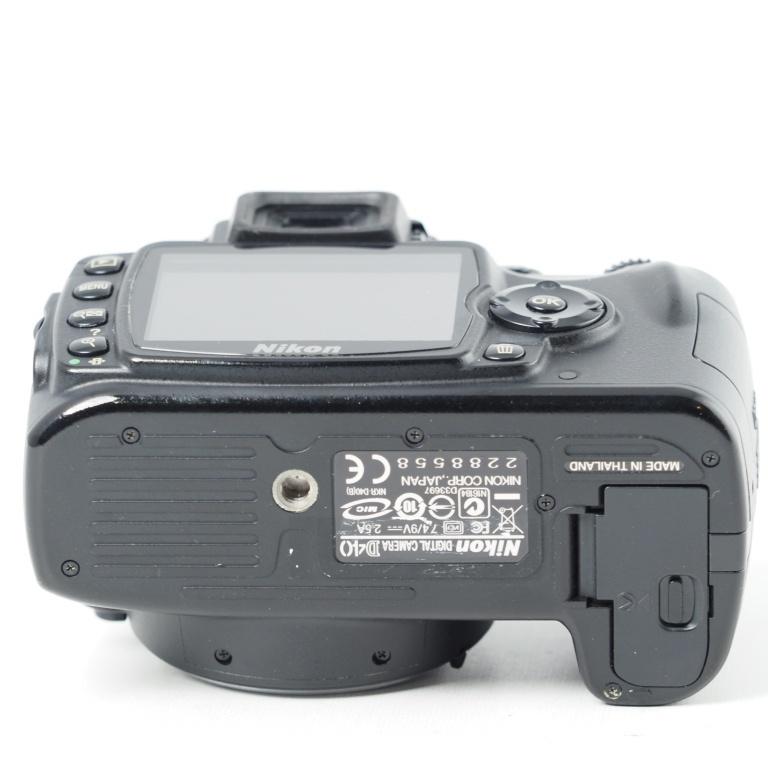 Nikon ニコン デジタル一眼レフカメラ D40 レンズキット ブラック