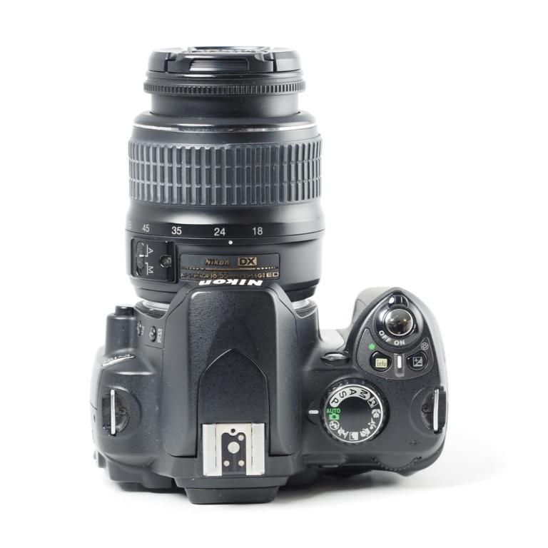 Nikon ニコン デジタル一眼レフカメラ D40 レンズキット ブラック