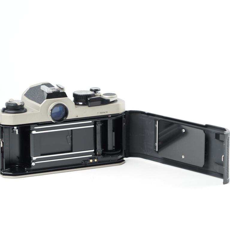 Nikon ニコン FM2/T チタン フィルム一眼レフ ボディ FM2T #14384