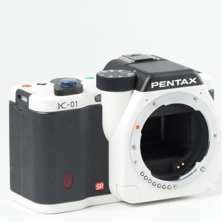 PENTAX ミラーレス一眼レフカメラ K-01 K01 ボディ ホワイト/ブラック