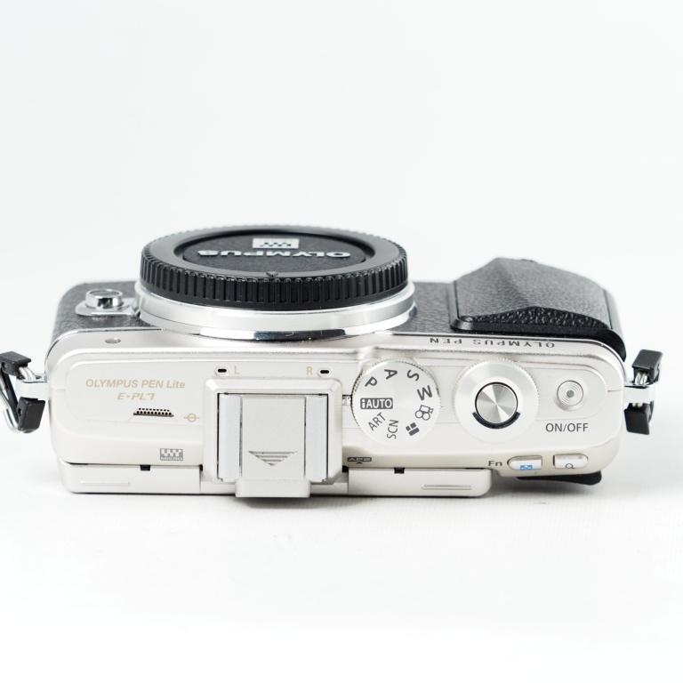 OLYMPUS PEN E-PL7 ボディ シルバー ミラーレス一眼 BODY SLV #14464