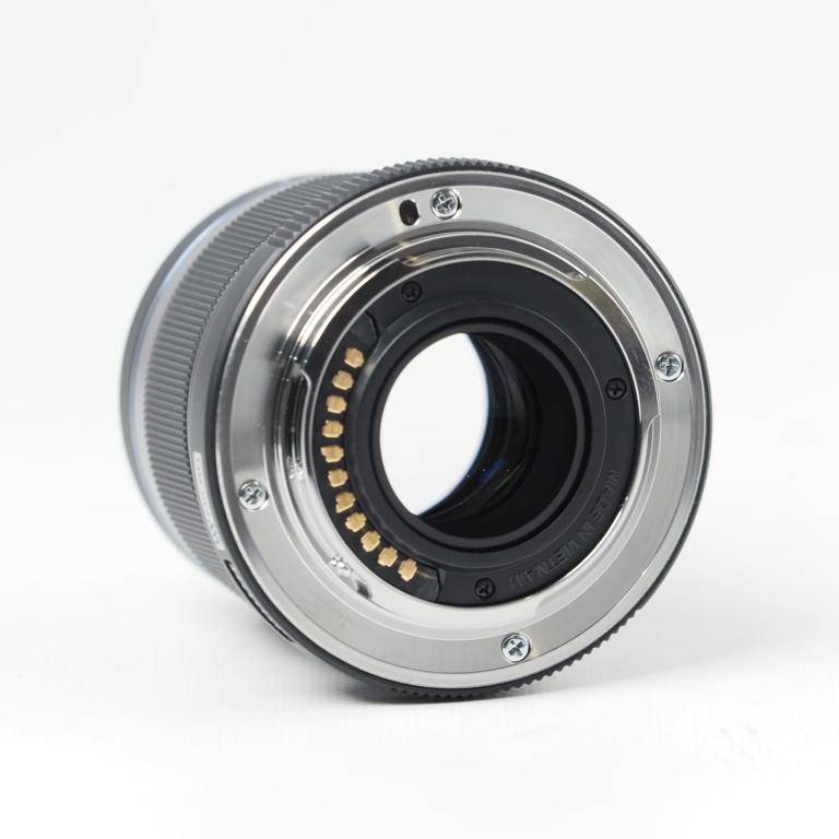 OLYMPUS 単焦点レンズ M.ZUIKO DIGITAL 45mm F1.8 ブラック オリンパス 中望遠レンズ マイクロフォーサーズ #14531 |  | 04