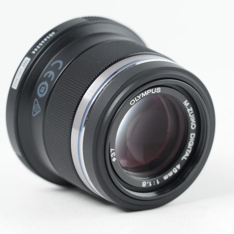 OLYMPUS 単焦点レンズ M.ZUIKO DIGITAL 45mm F1.8 ブラック オリンパス 中望遠レンズ マイクロフォーサーズ #14531 |  | 09