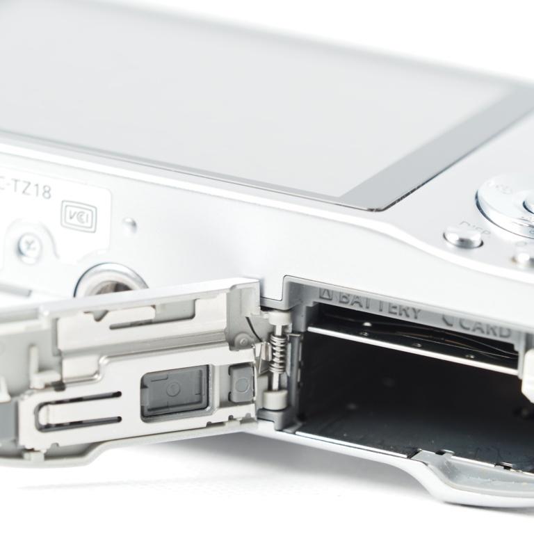 Panasonic LUMIX TZ18 パナソニック デジタルカメラ ルミックス シルバー DMC-TZ18-S #14622 |  | 10