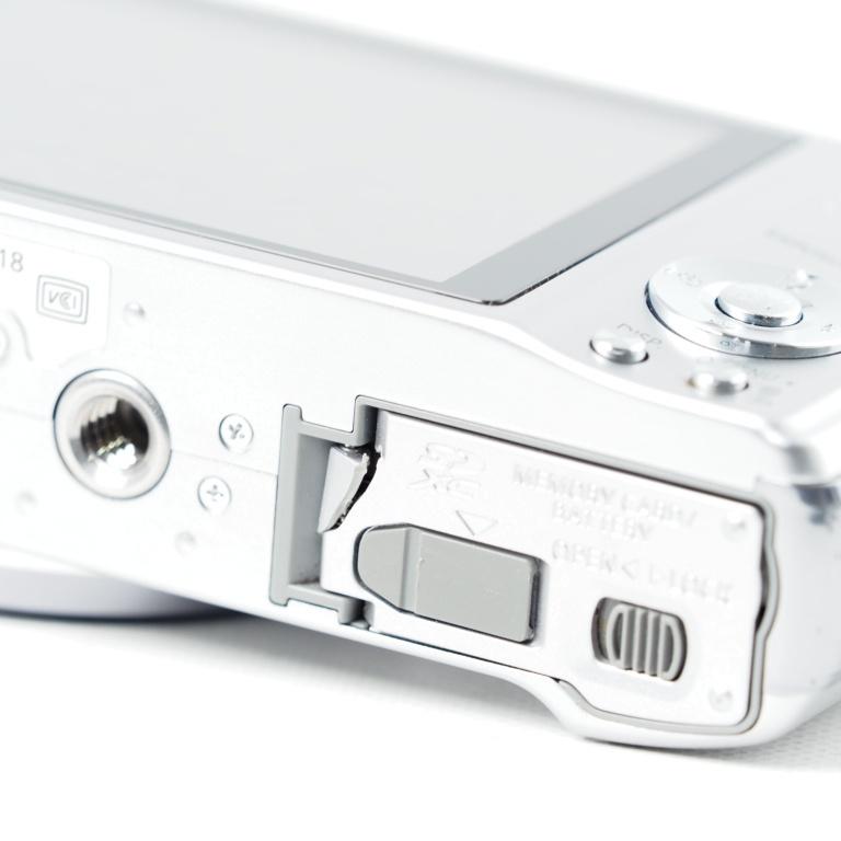 Panasonic LUMIX TZ18 パナソニック デジタルカメラ ルミックス シルバー DMC-TZ18-S #14622 |  | 09