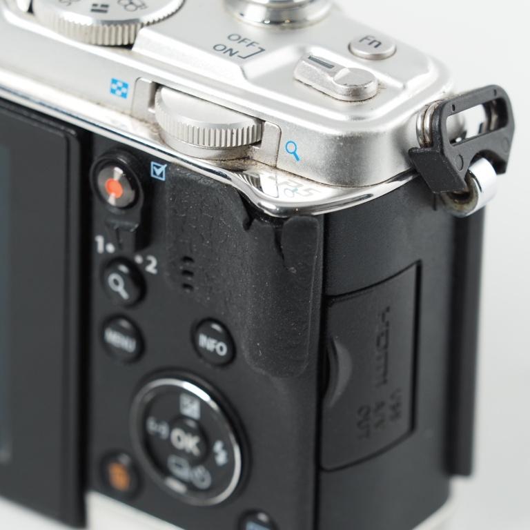 OLYMPUS ミラーレス一眼 PEN E-P5 ボディ シルバー オリンパス EP5