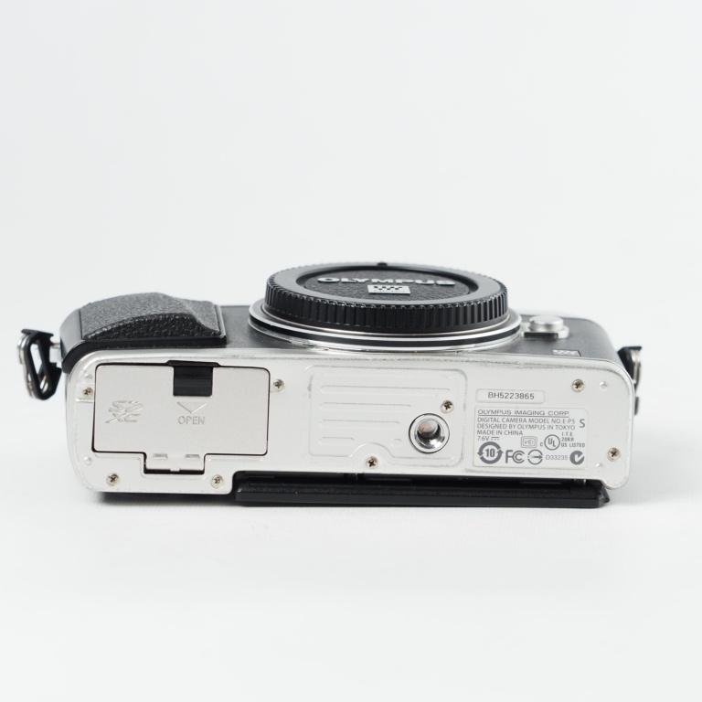 OLYMPUS ミラーレス一眼 PEN E-P5 ボディ シルバー オリンパス EP5