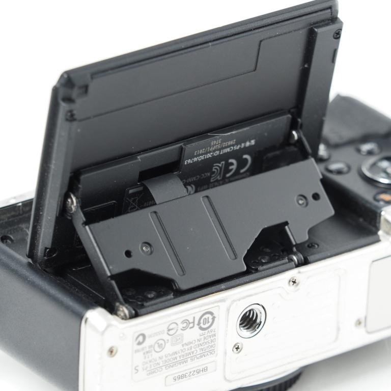 OLYMPUS ミラーレス一眼 PEN E-P5 ボディ シルバー オリンパス EP5 BODY SLV #14646 |  | 08