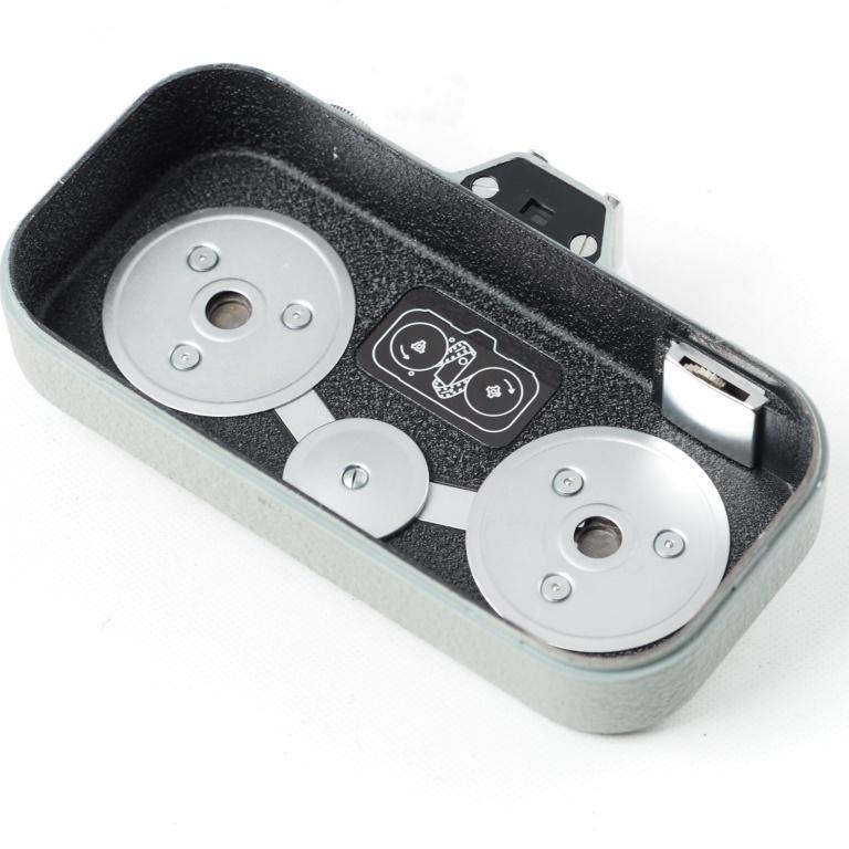 ZEISS IKON MOVIKON 8 Movitar 1:1.9 f=10mm 純正レザーケース ファインダー その他付属品付き #14726 |  | 12