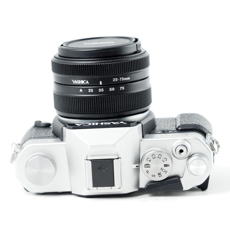 ヤシカ YASHICA FX-D 100 アナログ風デジタルカメラ #14739 : カメラ