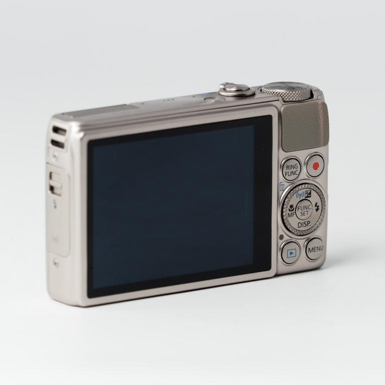 Canon キヤノン デジタルカメラ PowerShot S120 (シルバー) F値1.8 広角24mm 光学5倍ズーム PSS120(SL) #14830 |  | 04