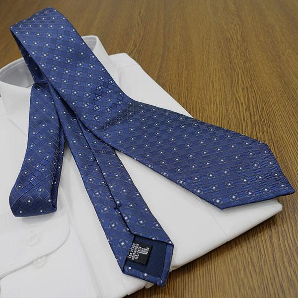 Emporio Armaniネイビー ネクタイ EMPORIO ARMANI - 新品 アルマーニ EMPORIO ARMANI ネクタイ