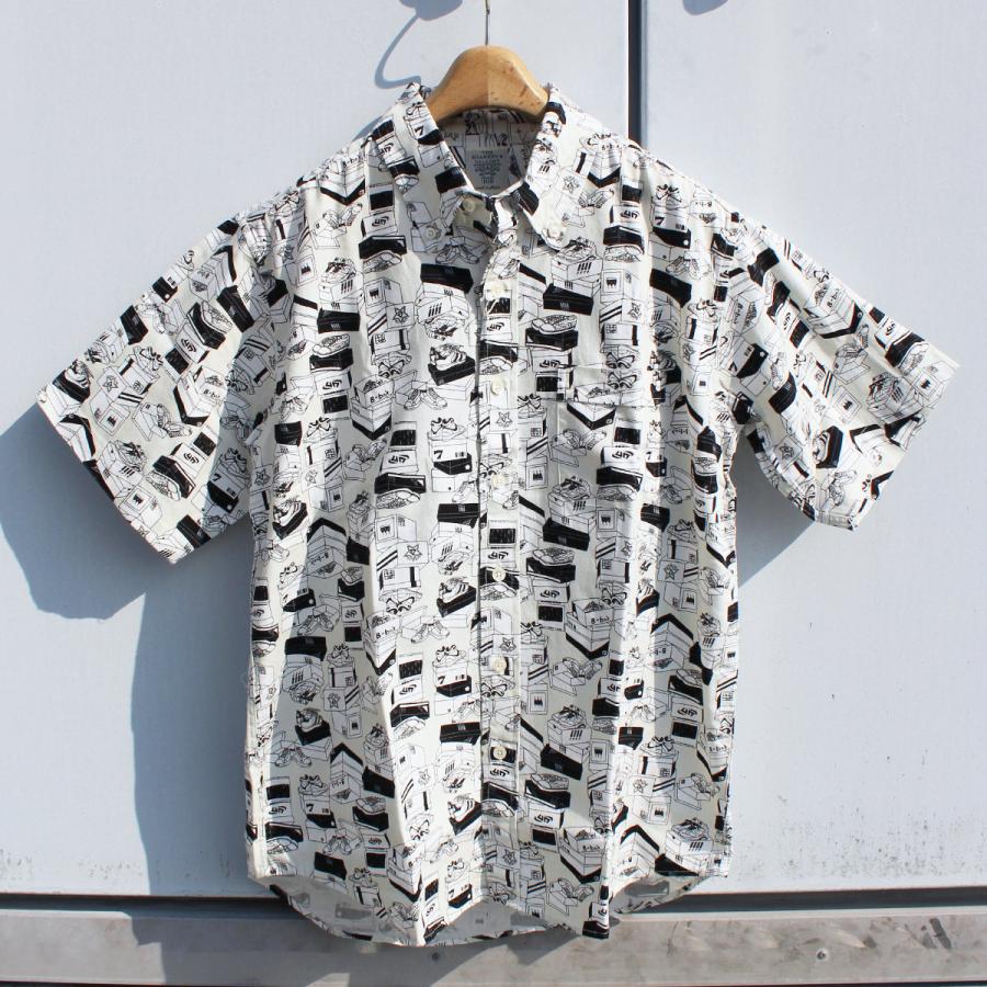 【送料無料】 SALE!! THE SHARKEY'S GALLERY 73053 "Sneaker" SHORT SLEEVE PRINT B.D. SHIRT プリント シャツ 半袖 日本製 WHITE M-XL｜redwood