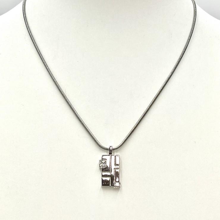 c*g様 美品 ジバンシィ ネックレス シルバー Gロゴ ラインストーン V字型 GIVENCHY（ジバンシィ）ヴィンテージ Gロゴ ネックレス ラインストーン