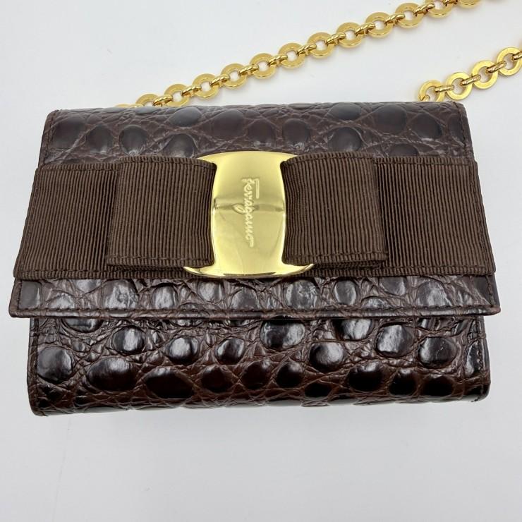 Salvatore Ferragamo（サルヴァトーレフェラガモ）ヴァラリボン ミニ 