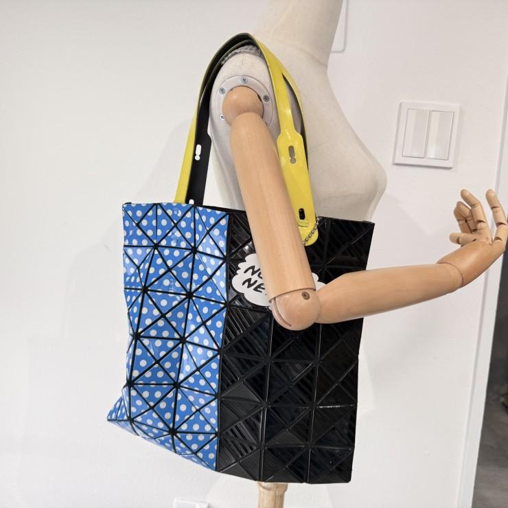 ISSEY MIYAKE（イッセイミヤケ） BAO BAO ISSEY MIYAKE（バオバオ 