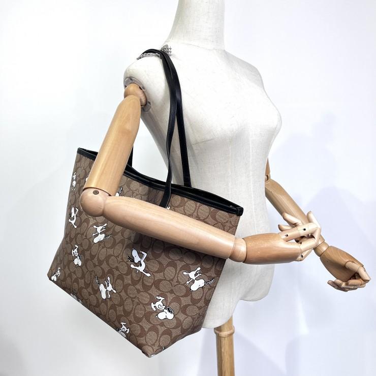 COACH（コーチ） PEANUTS シグネチャー トートバッグ スヌーピー PVC 