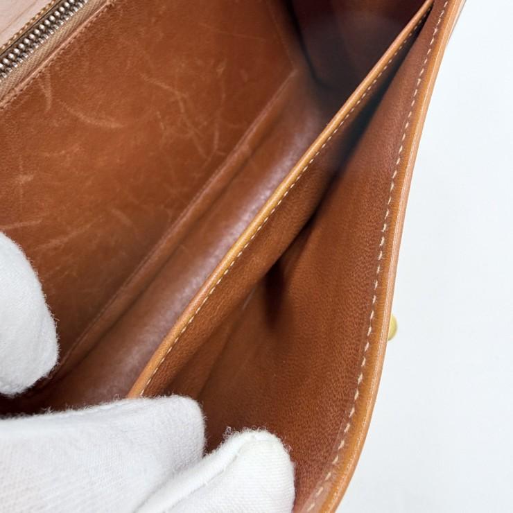 【5ac2093】セリーヌ ショルダーバッグ 馬車金具 レザー ライトブラウン ゴールド金具【中古】レディース CELINE（セリーヌ） 馬車金具 ヴィンテージ レザー ショルダーバッグ