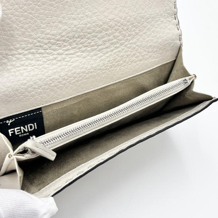 FENDI（フェンディ） ピーカブー 長財布 レザー ホワイト シルバー金具