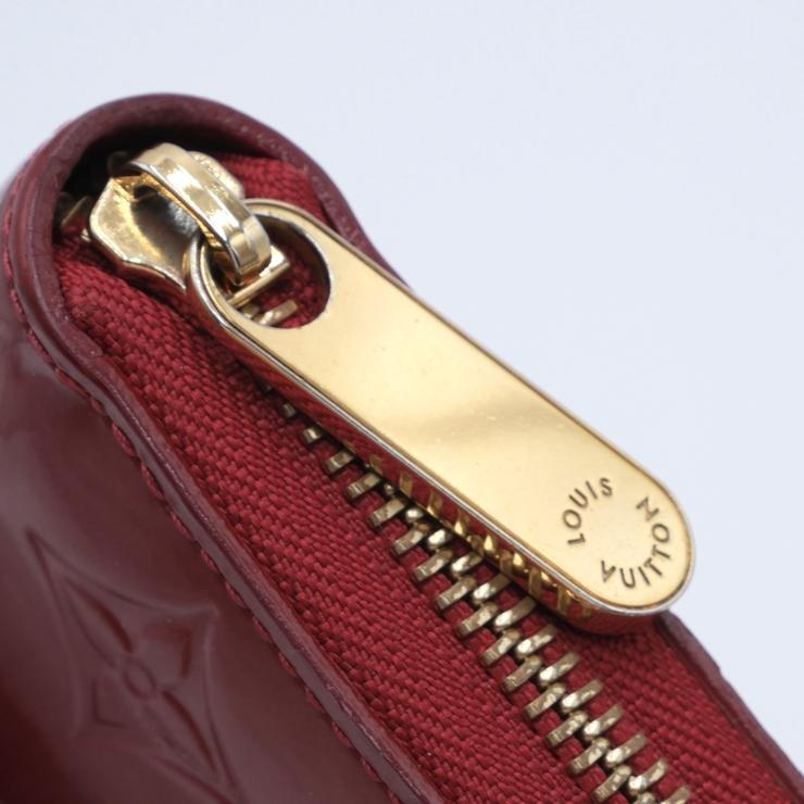 LOUIS VUITTON（ルイ・ヴィトン） ジッピー・ウォレット ヴェルニ 長