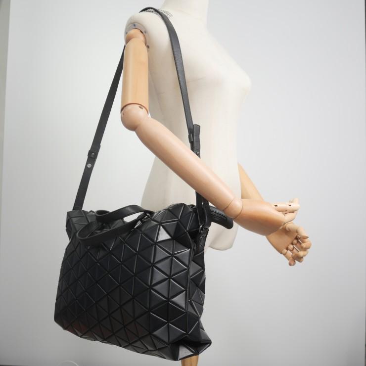 ISSEY MIYAKE（イッセイミヤケ） BAO BAO ISSEY MIYAKE（バオバオ