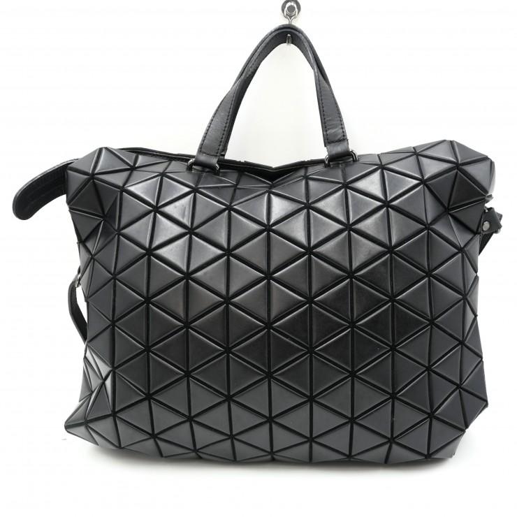 u24【極美品】イッセイミヤケ　バオバオ　ブラック　黒　トートバッグ　ハンド. ISSEY MIYAKE（イッセイミヤケ） BAO BAO ISSEY MIYAKE（バオバオ
